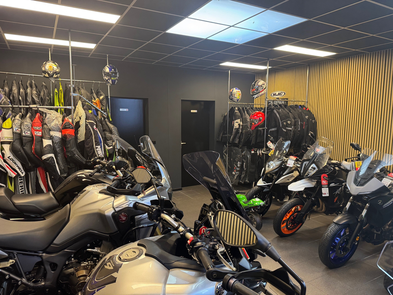 Suzuki V-Strom 1050 XTA BLACK EDITION ABS — photo 6