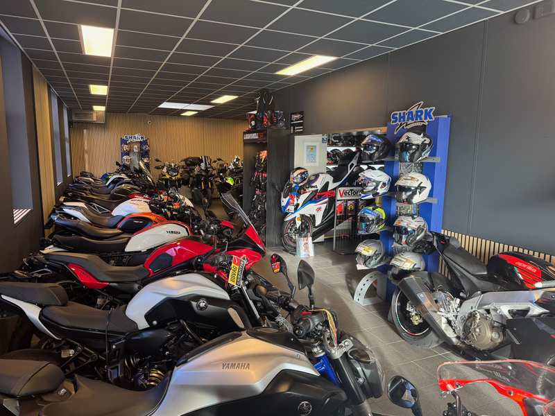 Suzuki V-Strom 1050 XTA BLACK EDITION ABS — photo 3