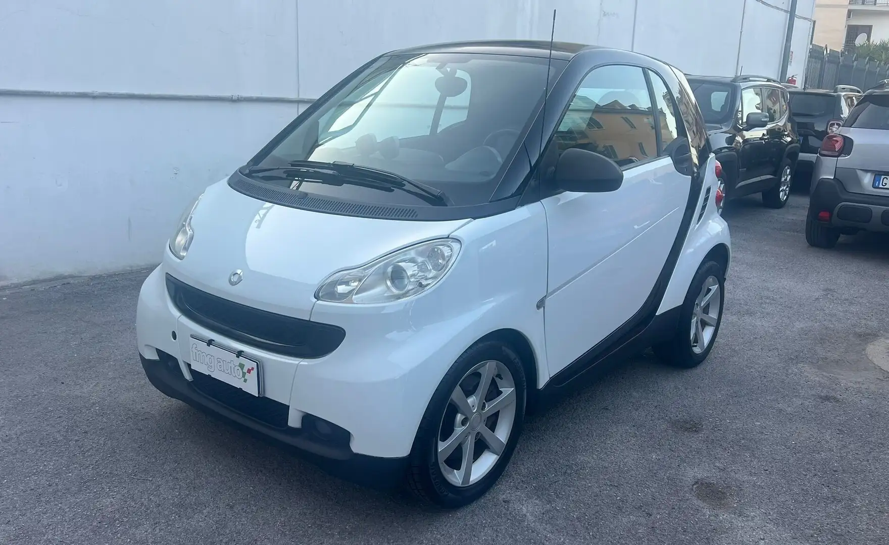 smart forTwo fortwo 1000 52 kW coupé pulse KM 95.000 Blanc - 1