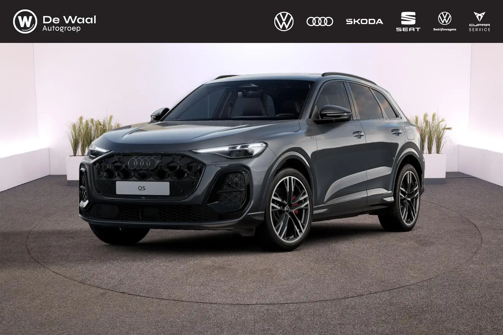 Audi Q5 S edition Competition 2.0 TFSI e S tronic Grijs - 1