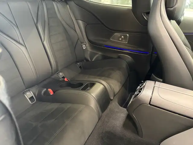 Mercedes-Benz CLE 300 e COUPE AMG LINE PANO SD DIG LI BURMESTER Ansicht 23