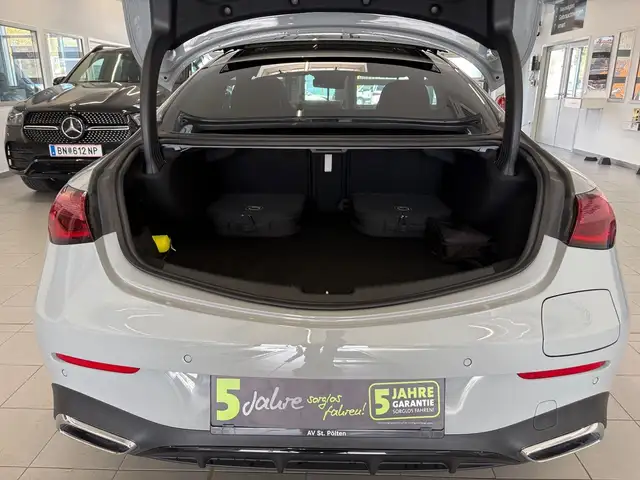 Mercedes-Benz CLE 300 e COUPE AMG LINE PANO SD DIG LI BURMESTER Ansicht 22