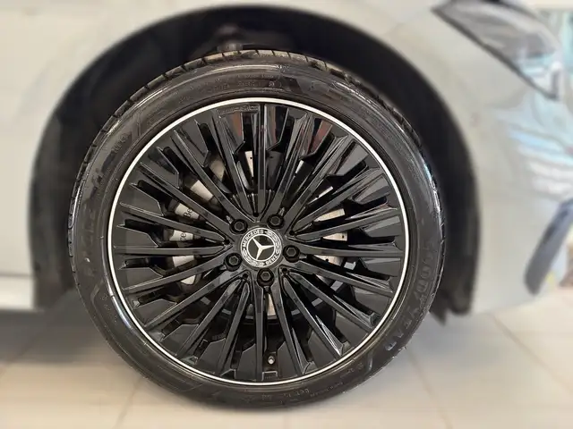 Mercedes-Benz CLE 300 e COUPE AMG LINE PANO SD DIG LI BURMESTER Ansicht 8