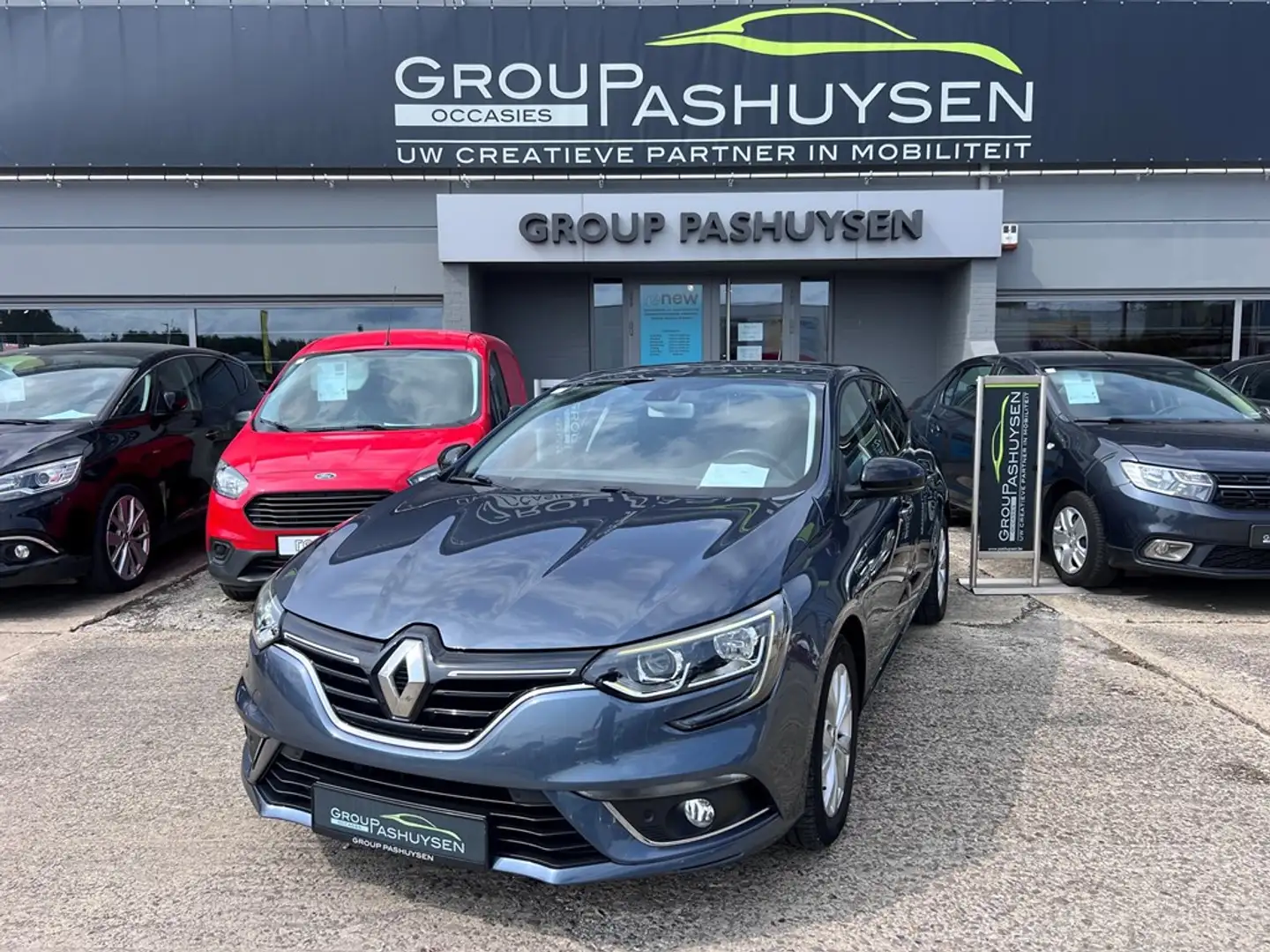 Renault Megane Limited 1.3TCE 115pk Grijs - 1