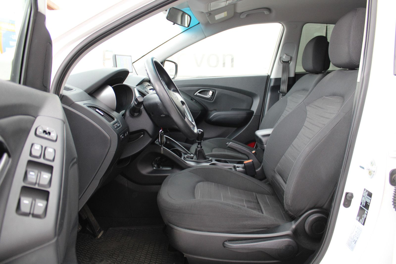 Hyundai iX35 — photo 14