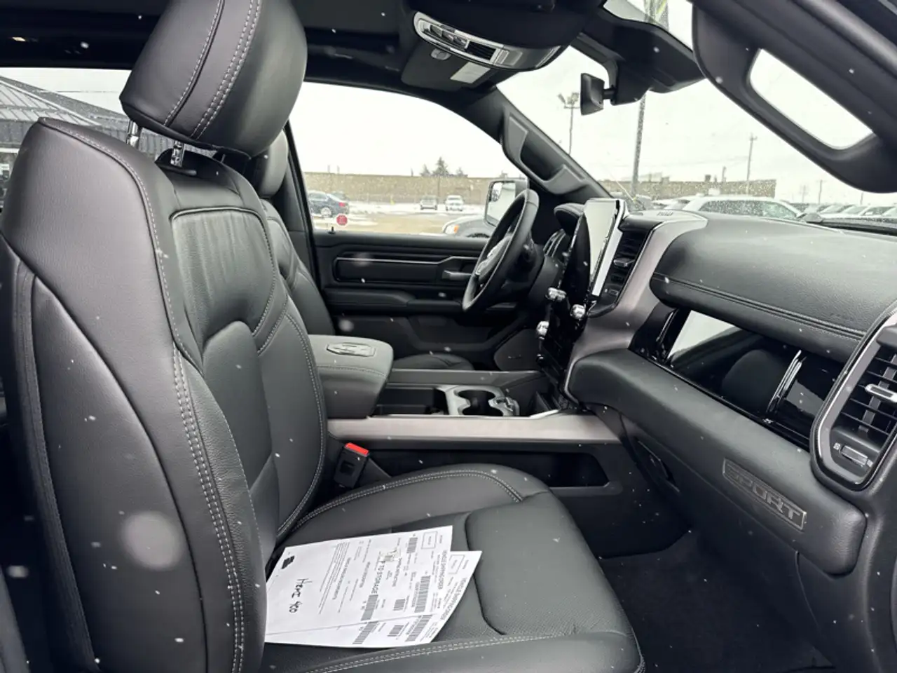 RAM 1500 снимка RAM 1500