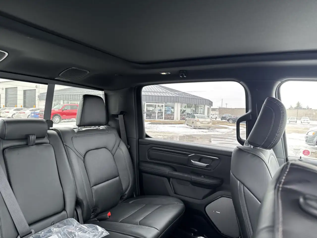 RAM 1500 снимка RAM 1500
