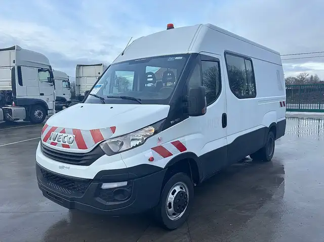 Iveco DAILY 35C15 DUBBELE CABINE 7 ZITPLAATSEN