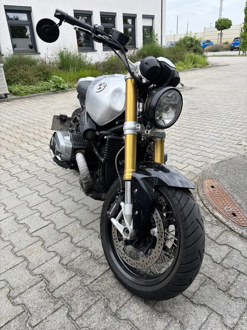 BMW R nineT Srebrny - 2