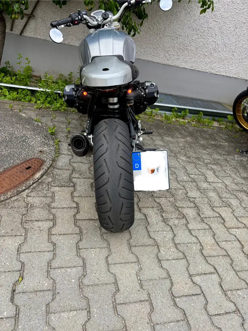 BMW R nineT Silber - 2