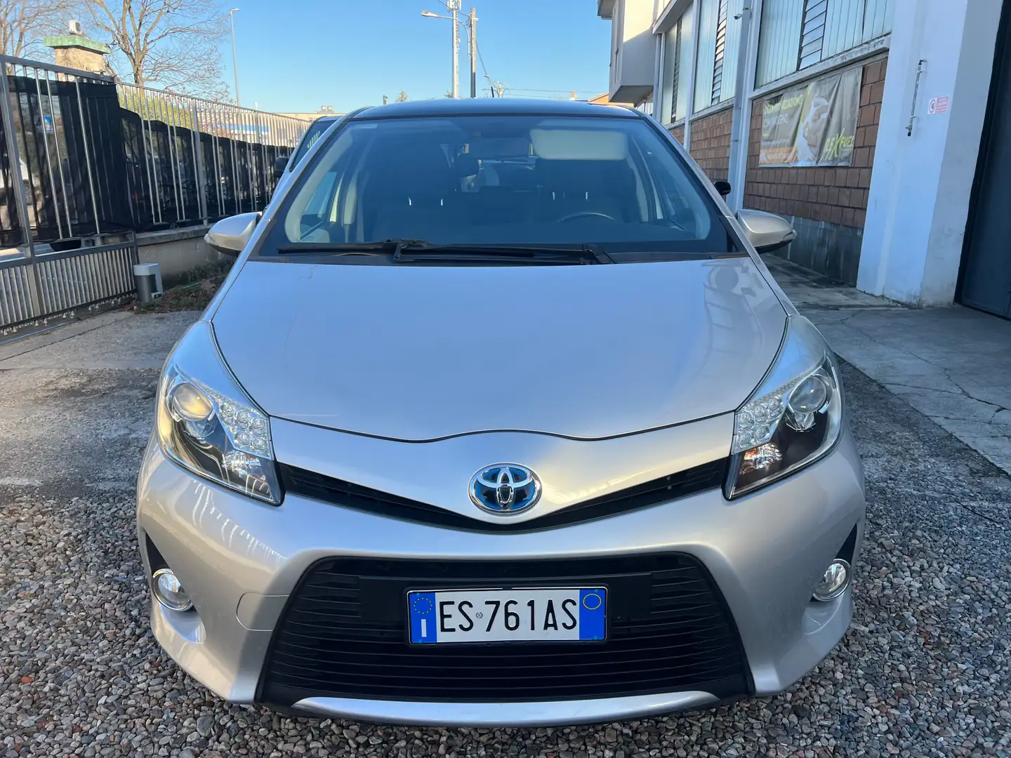 Toyota Yaris Yaris III 2011 5p 1.5h Style Argento - 2