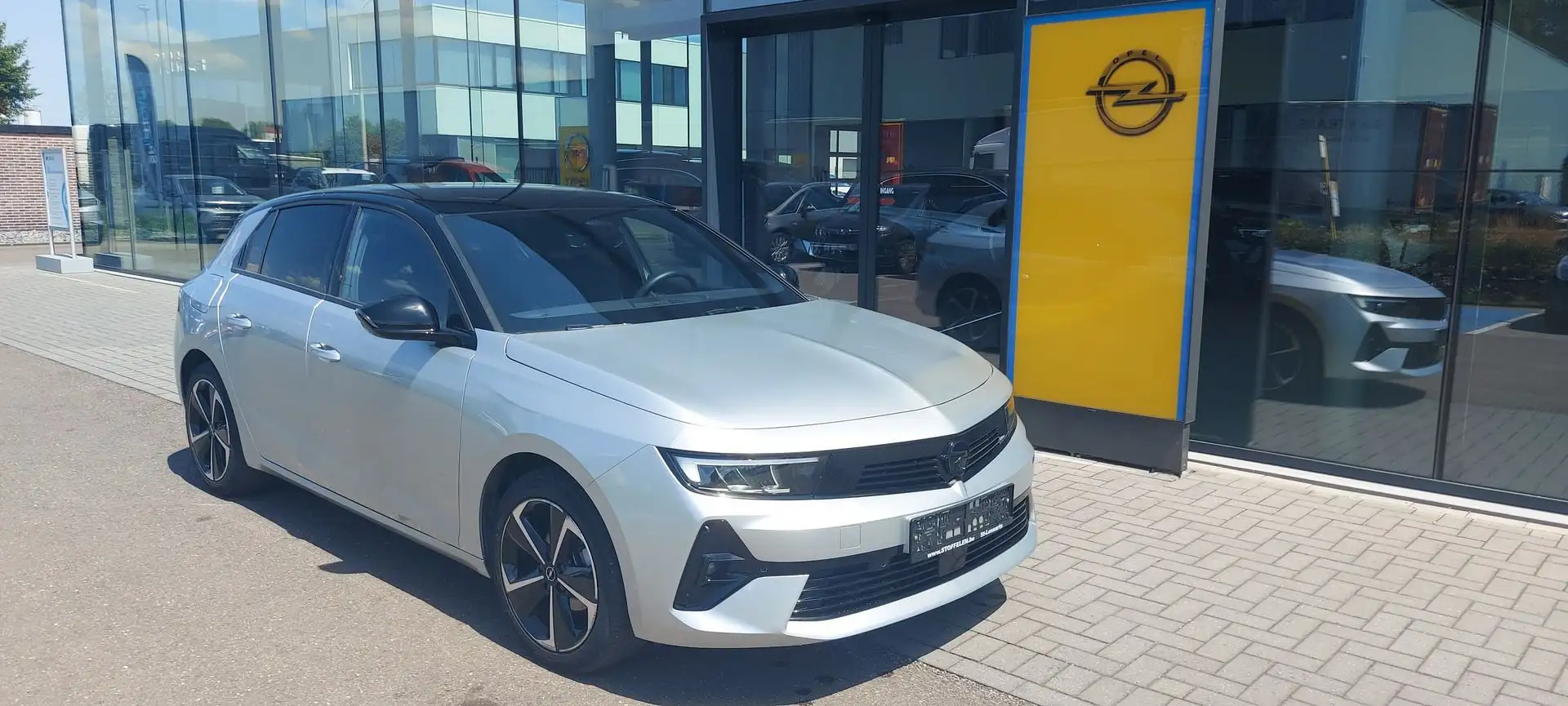 Opel Astra 1.2T 130PK GS Navi, 360° Camera, zetelverwarmin Argent - 1