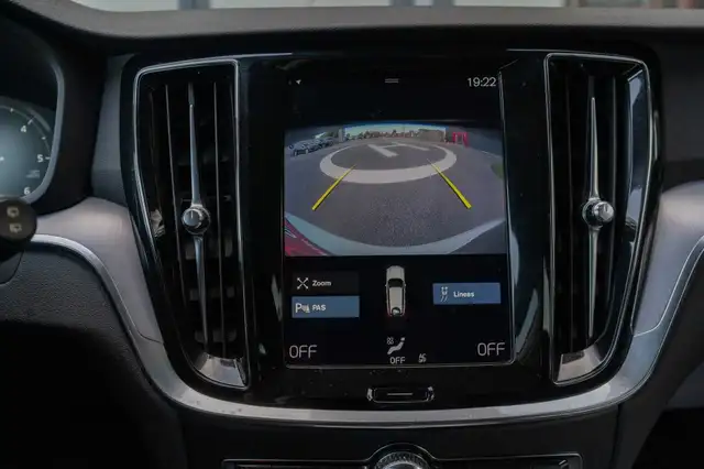 Volvo V60 view 11