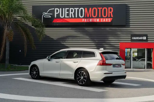 Volvo V60 view 4