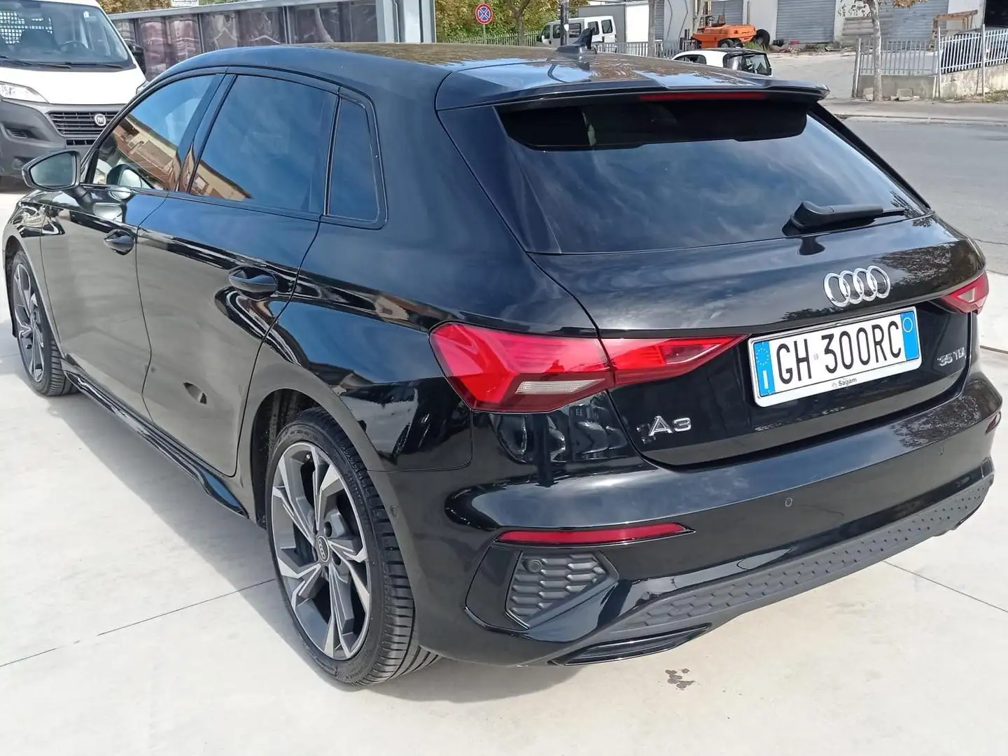 Audi A3 3494617817 2.0 tdi S line Edition s-tronic Noir - 2
