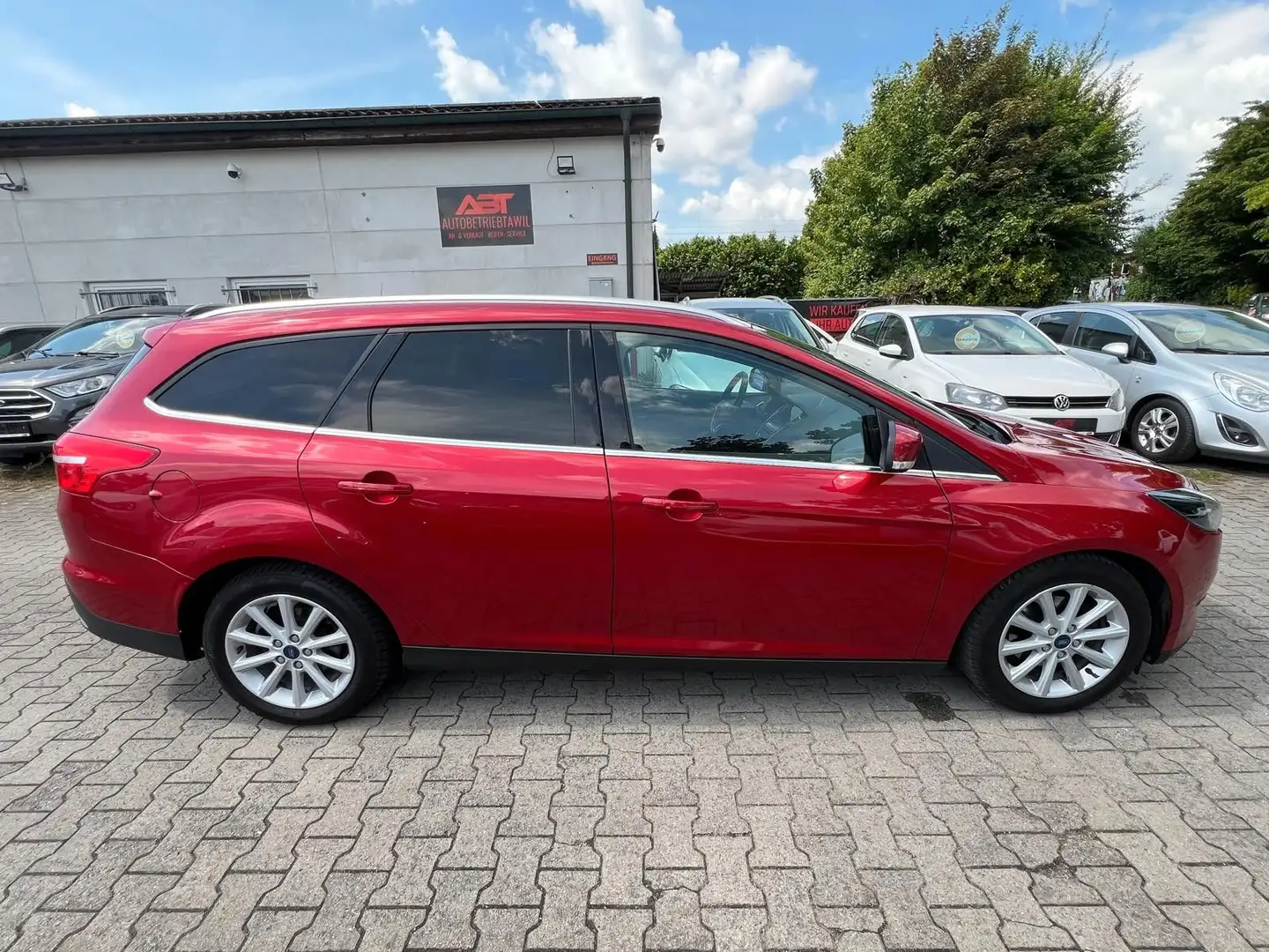 Ford Focus Titanium,TÜV NEU, Kamera, Navi, PDC, 2Hand Rojo - 2