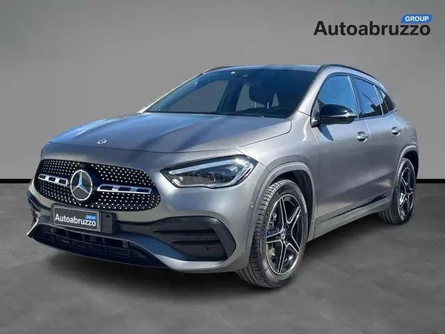 Mercedes-Benz GLA 220 d Premium 4matic auto
