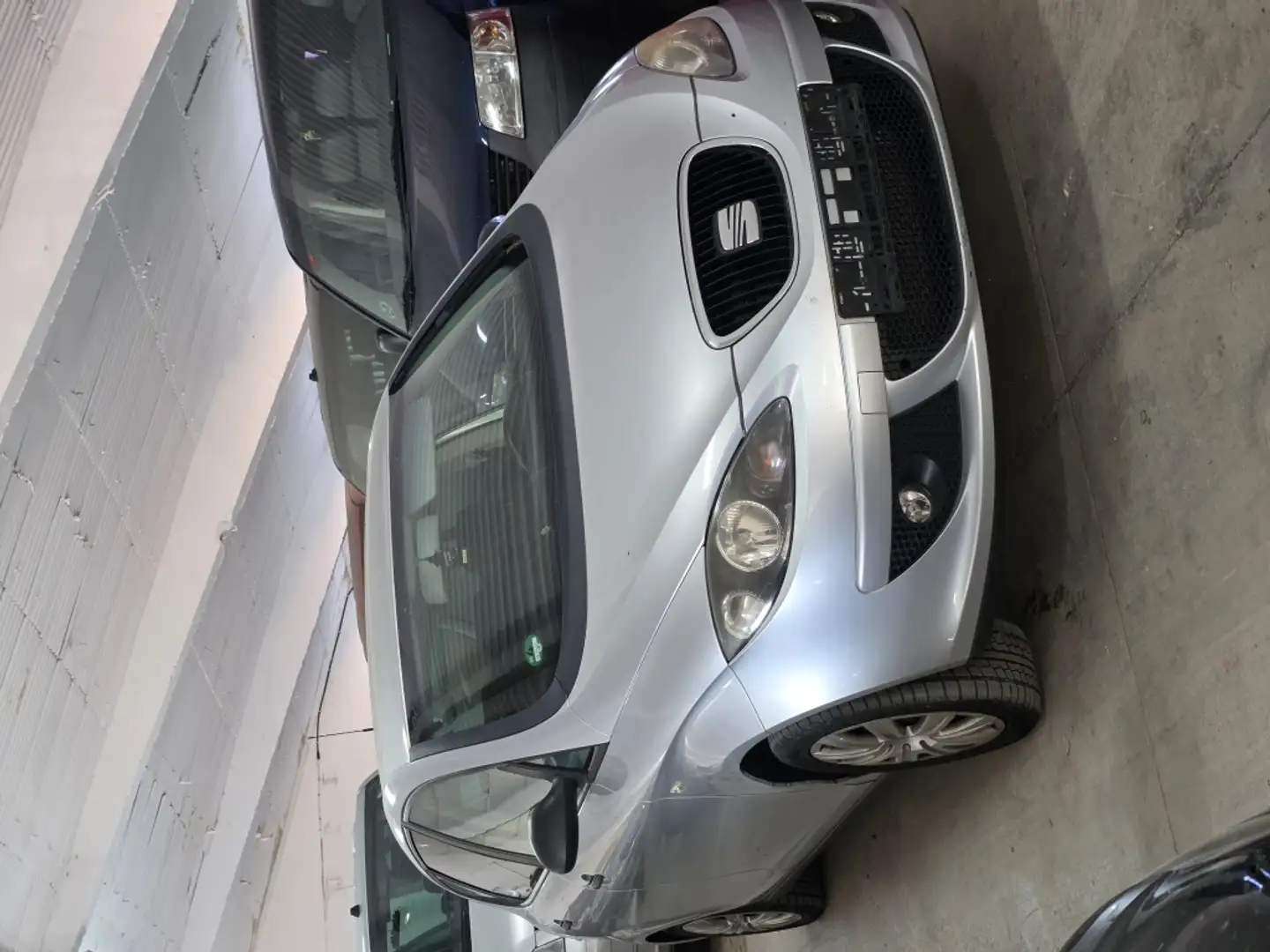 SEAT Altea 1.6 Reference Gris - 1
