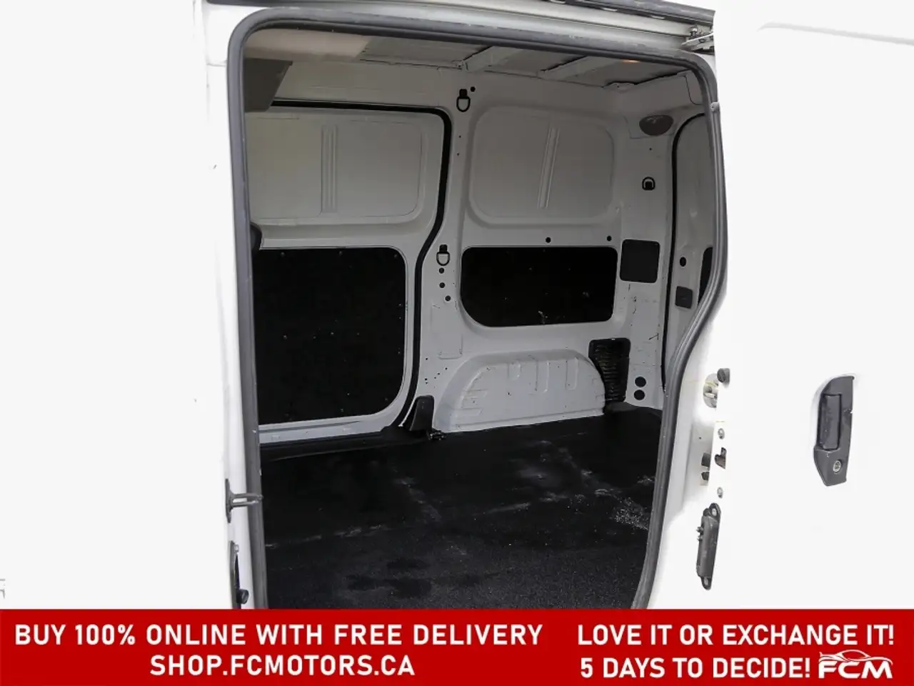 Nissan NV200 photo Nissan NV200