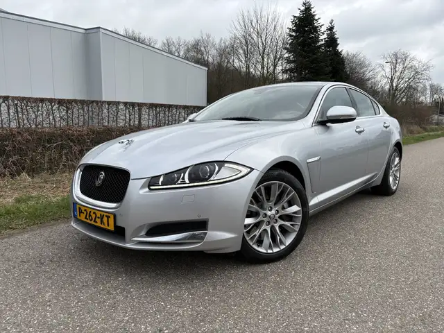 Jaguar XF 3.0D S Premium Business Edition / AUTOMAAT / NAVI
