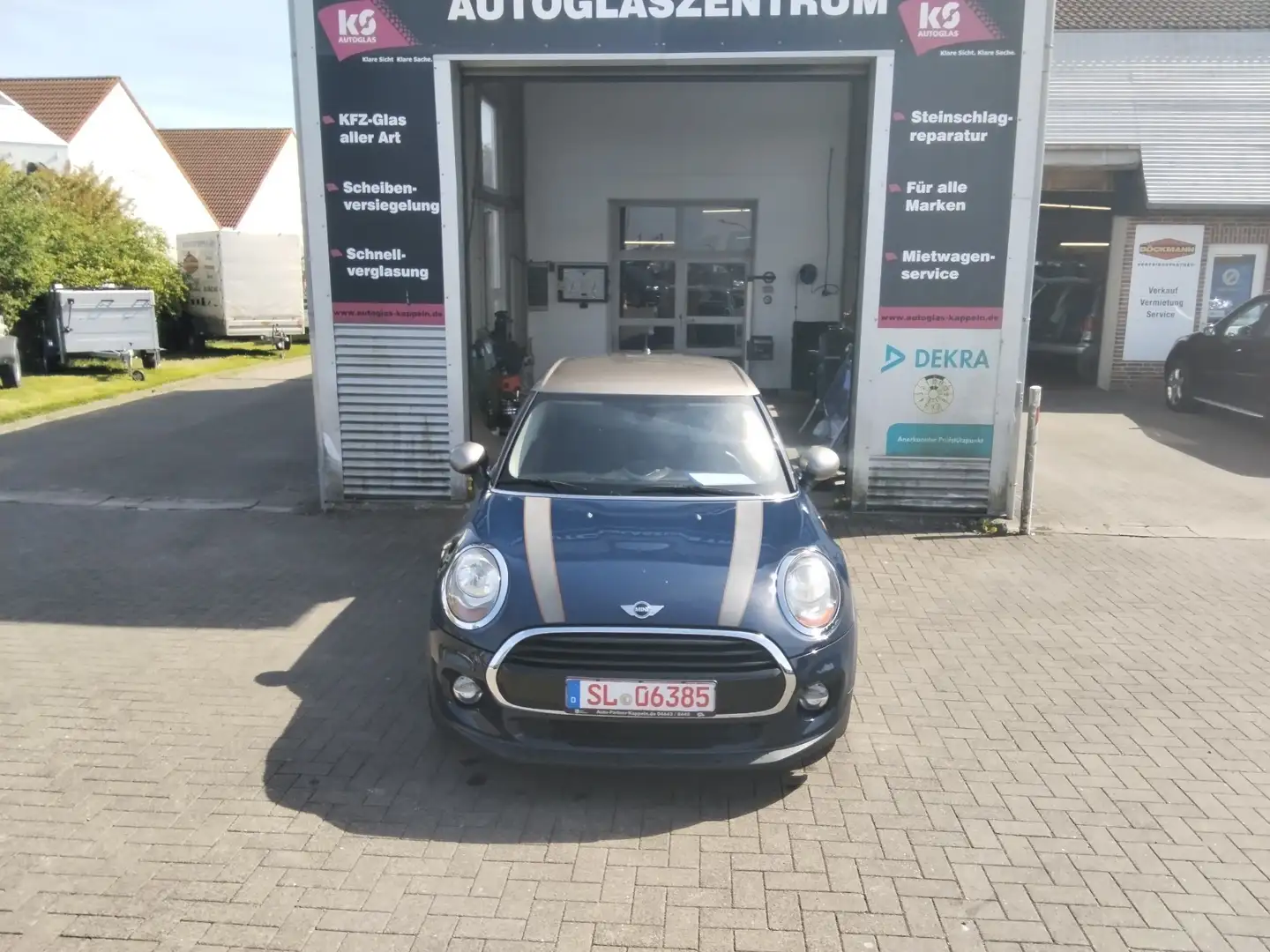 MINI Cooper Cooper Seven-Edition/Sportsitze/1.Hnd/Infotainment Blauw - 2