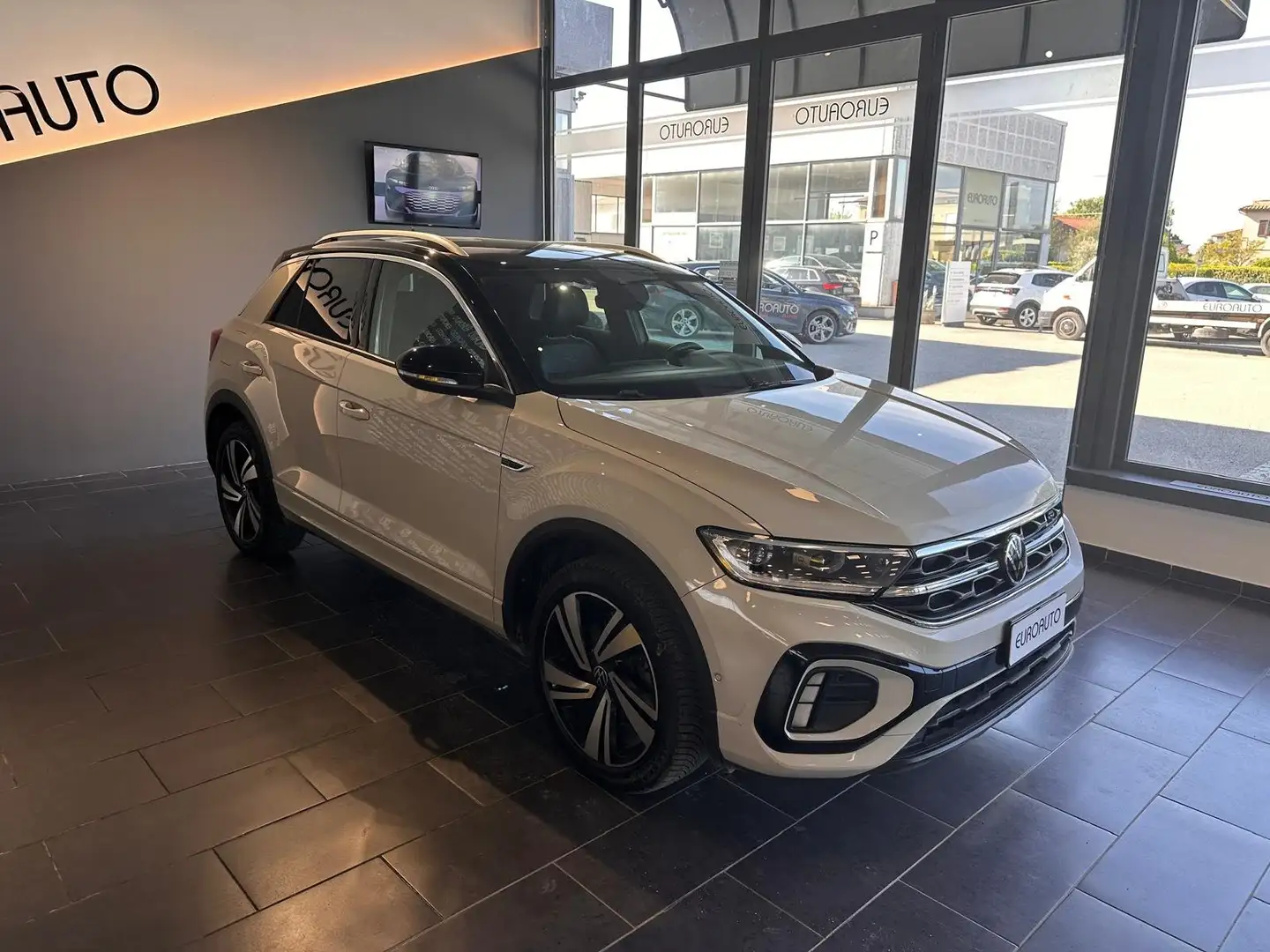 Volkswagen T-Roc T-Roc 2.0 tdi R-Line 150cv dsg #CONTO VENDITA# Beige - 2