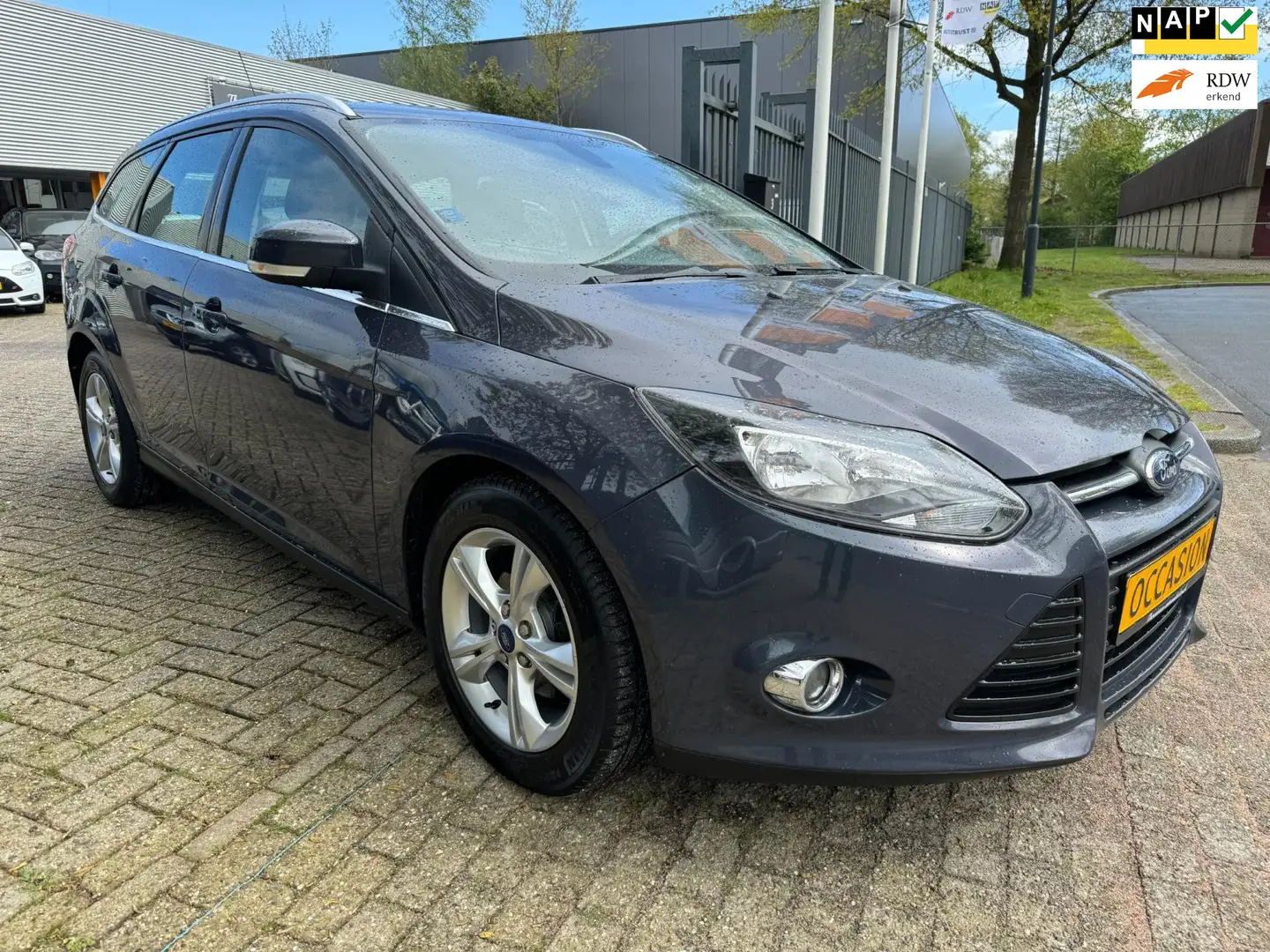 Ford Focus Wagon 1.6 TI-VCT Titanium automaat ,airco, elec pa Gris - 1