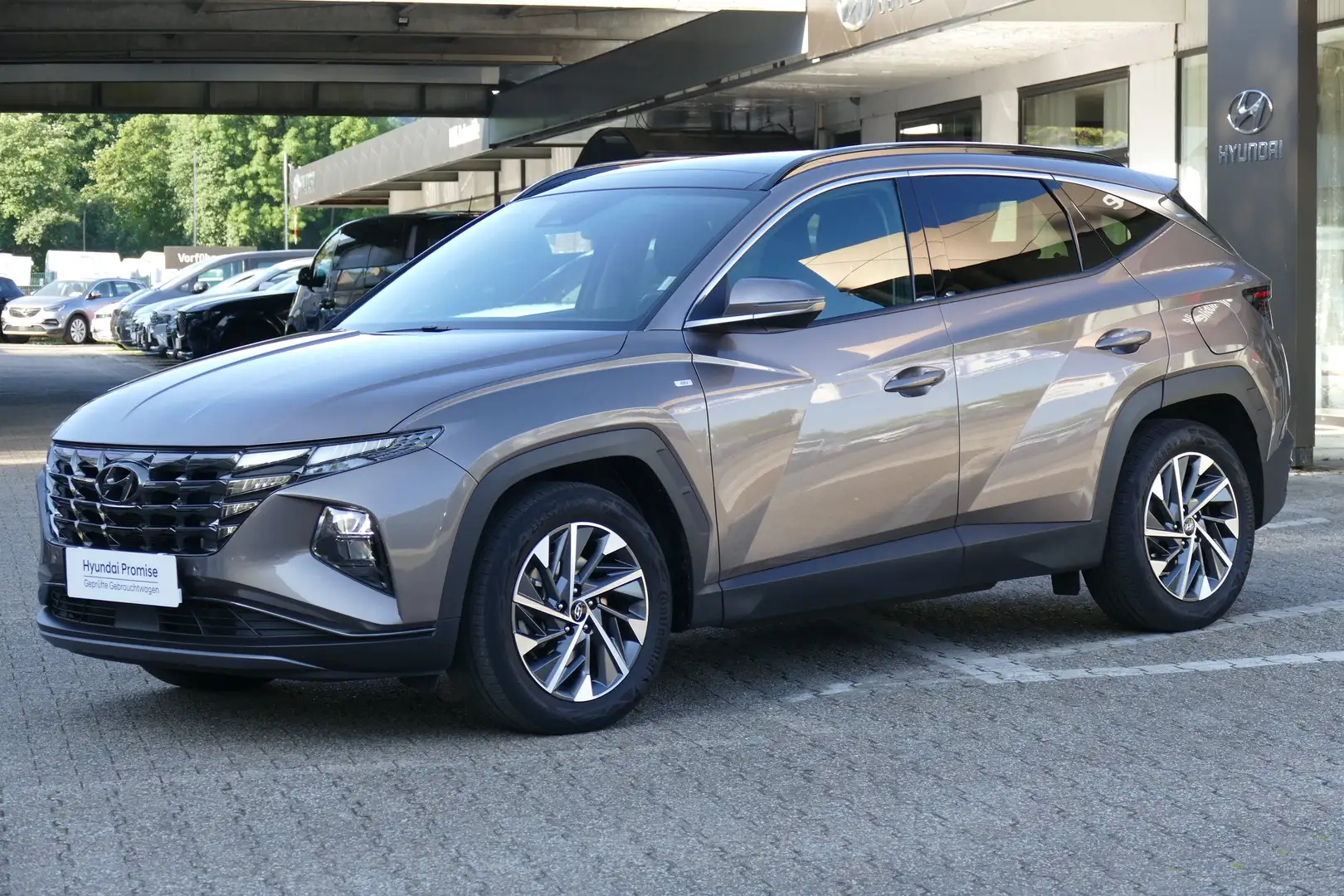 Hyundai TUCSON 1.6 T-GDi 48V-Hybrid 2WD DCT Trend*PANORAMA*KRELL* Коричневый - 1
