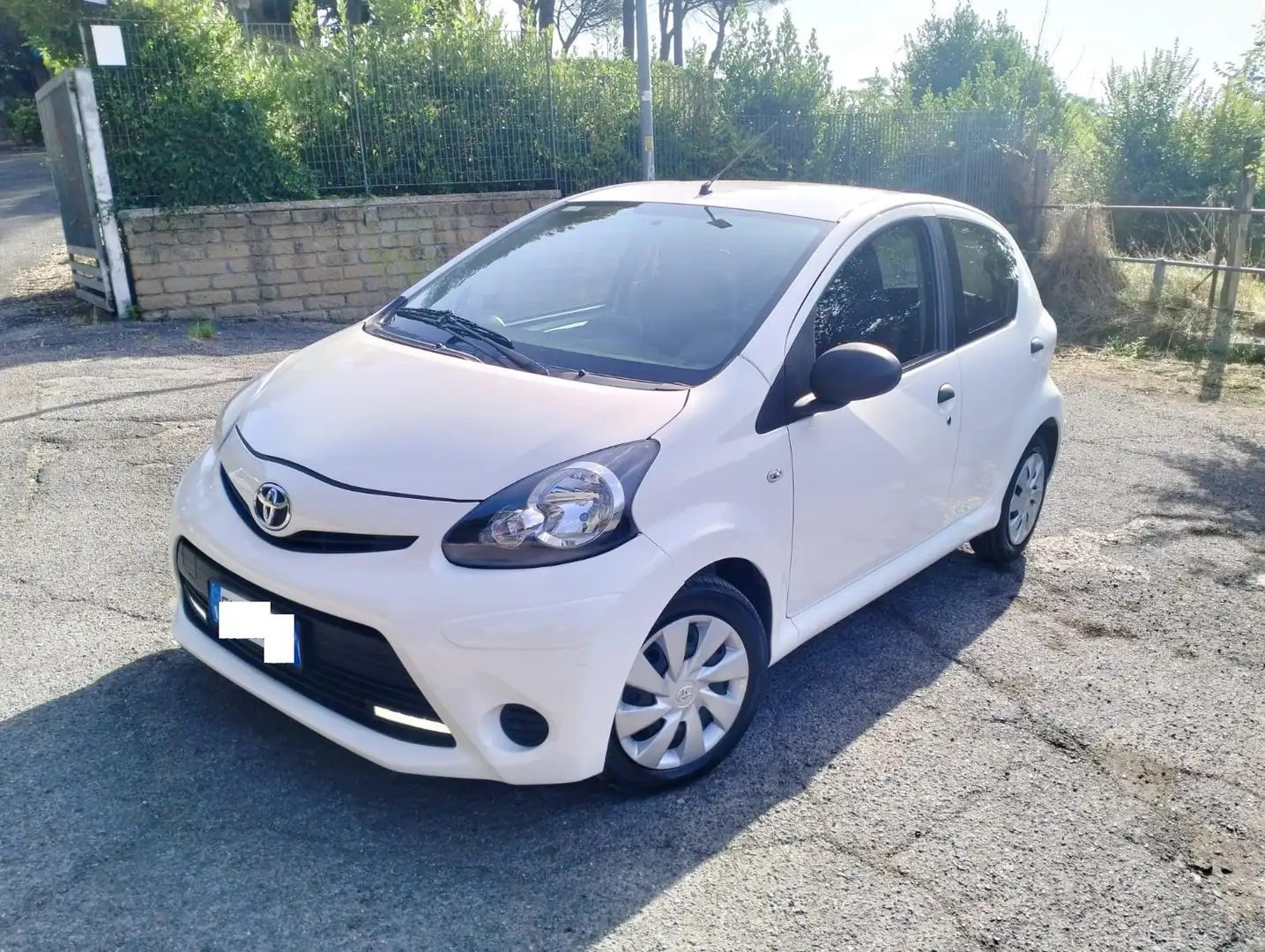 Toyota Aygo Aygo 5p 1.0 connect my14 KM 60000  Uniprò!! Bianco - 1