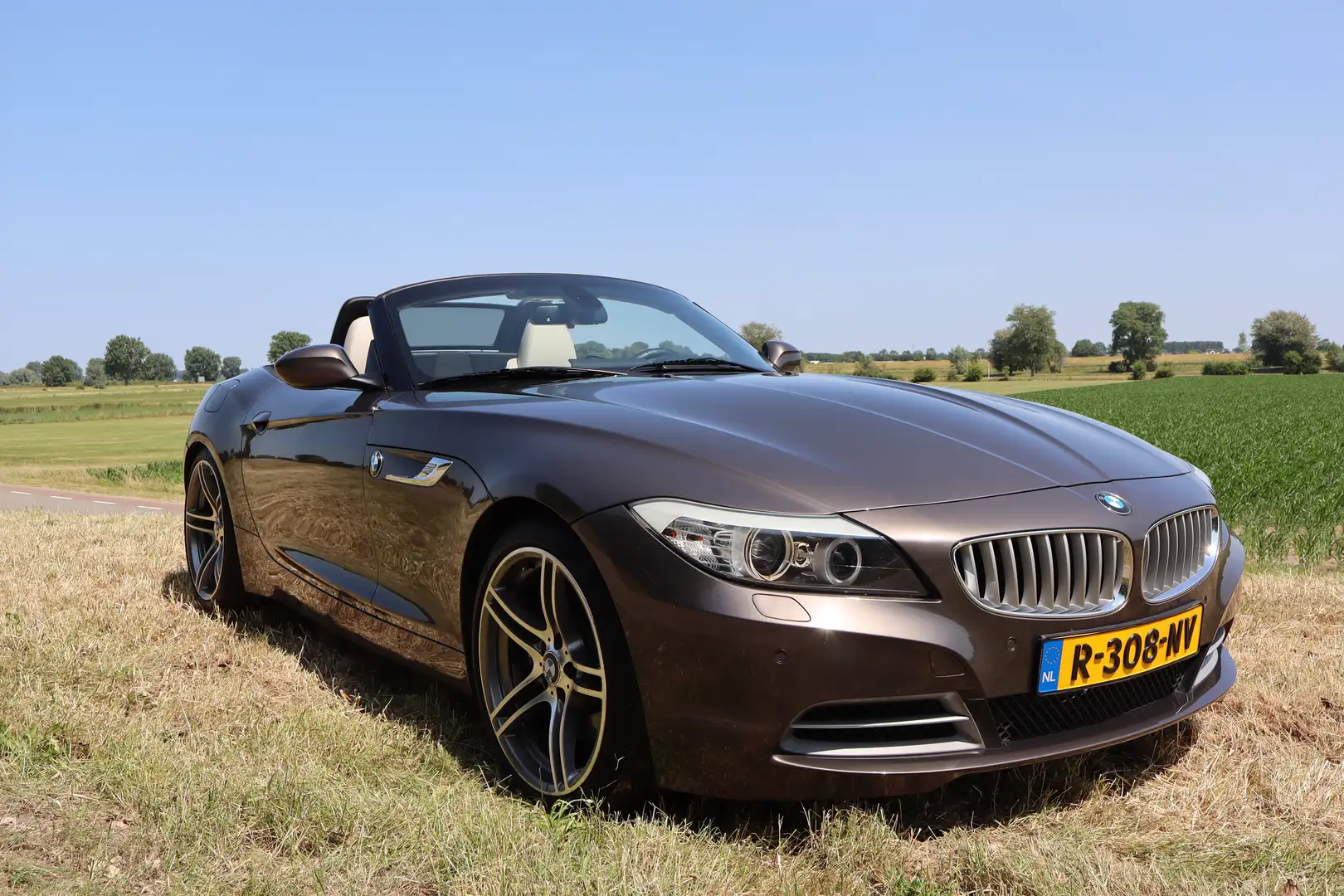 BMW Z4 sDrive35i Bruin - 1