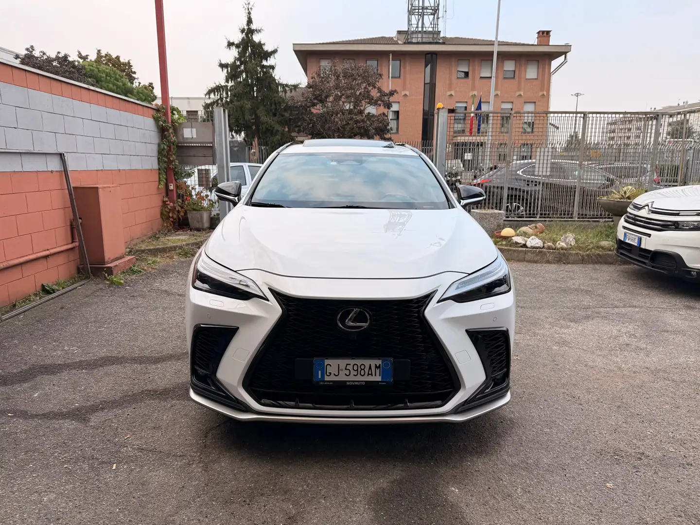 Lexus NX 450h+ NX II 2022 450h+ 2.5 phev F-Sport 4wd e-cvt Bianco - 2