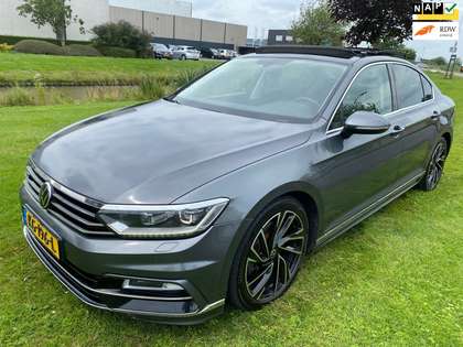 Volkswagen Passat 2016 * 1.6 TDI Connected Series Plus * AUTOMAAT *
