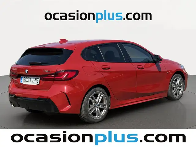 BMW 1 Series view 4