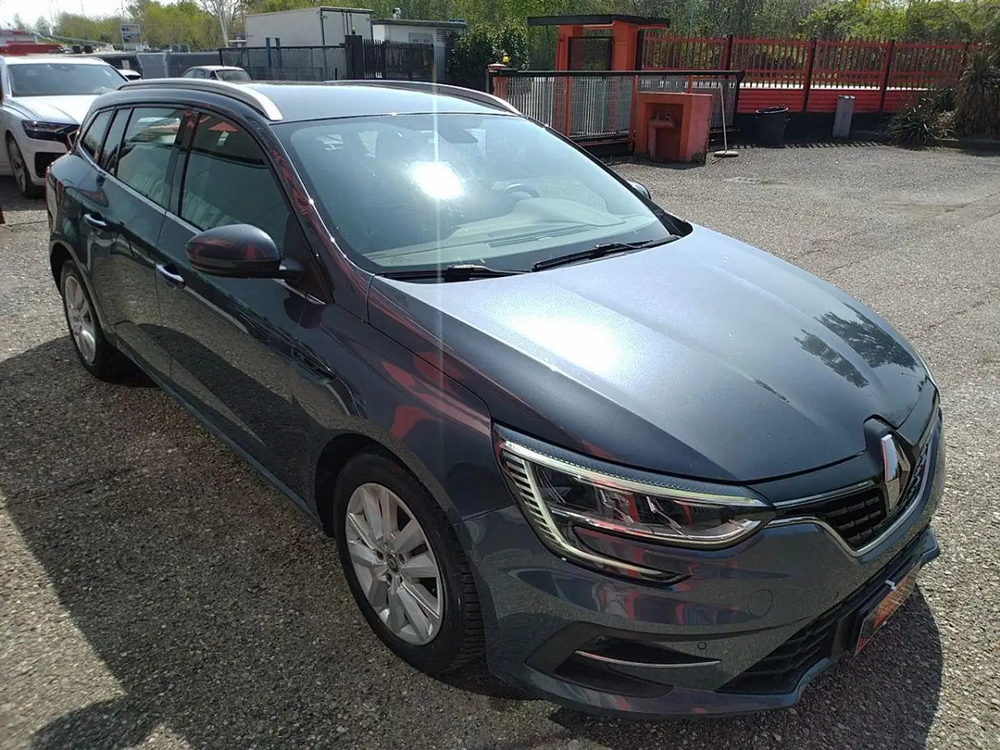 Renault Megane M&eacute;gane Sporter Blue dCi 115CV EDC Bus. Grijs - 2