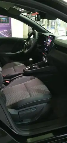 Mitsubishi Colt view 11