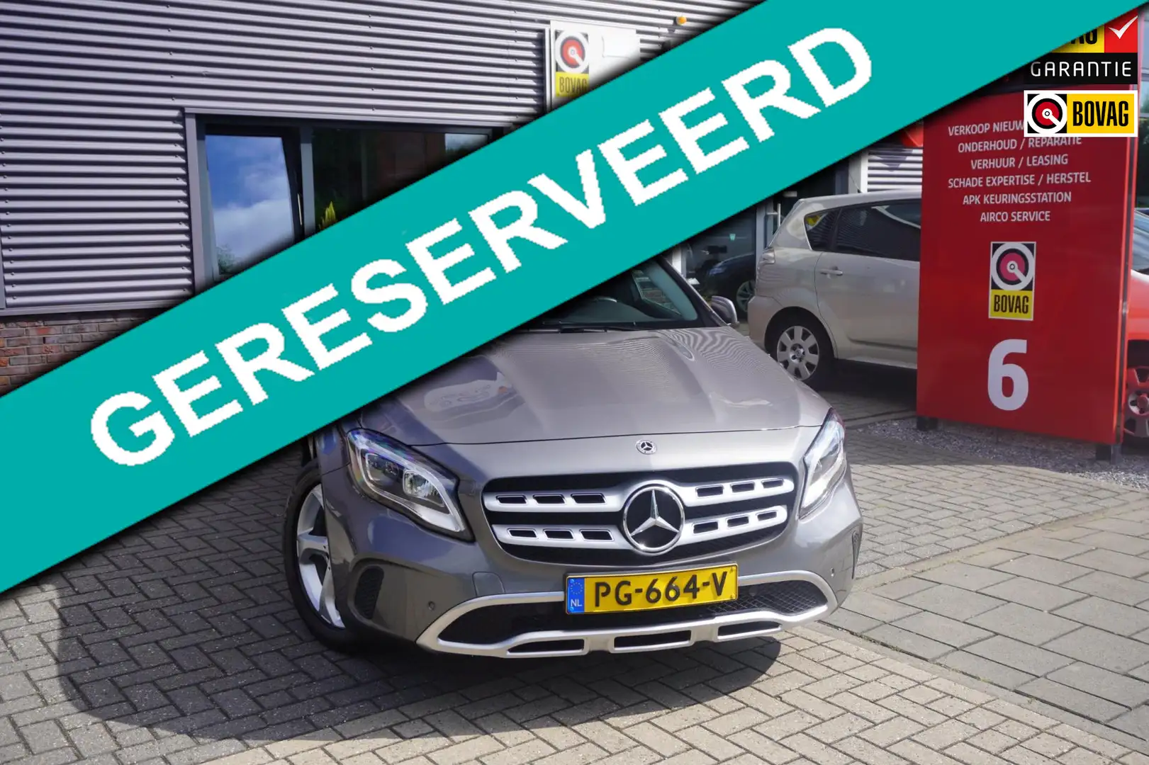 Mercedes-Benz GLA 180 Premium Plus / Stoelverwarming / Achter. camera / Grijs - 1