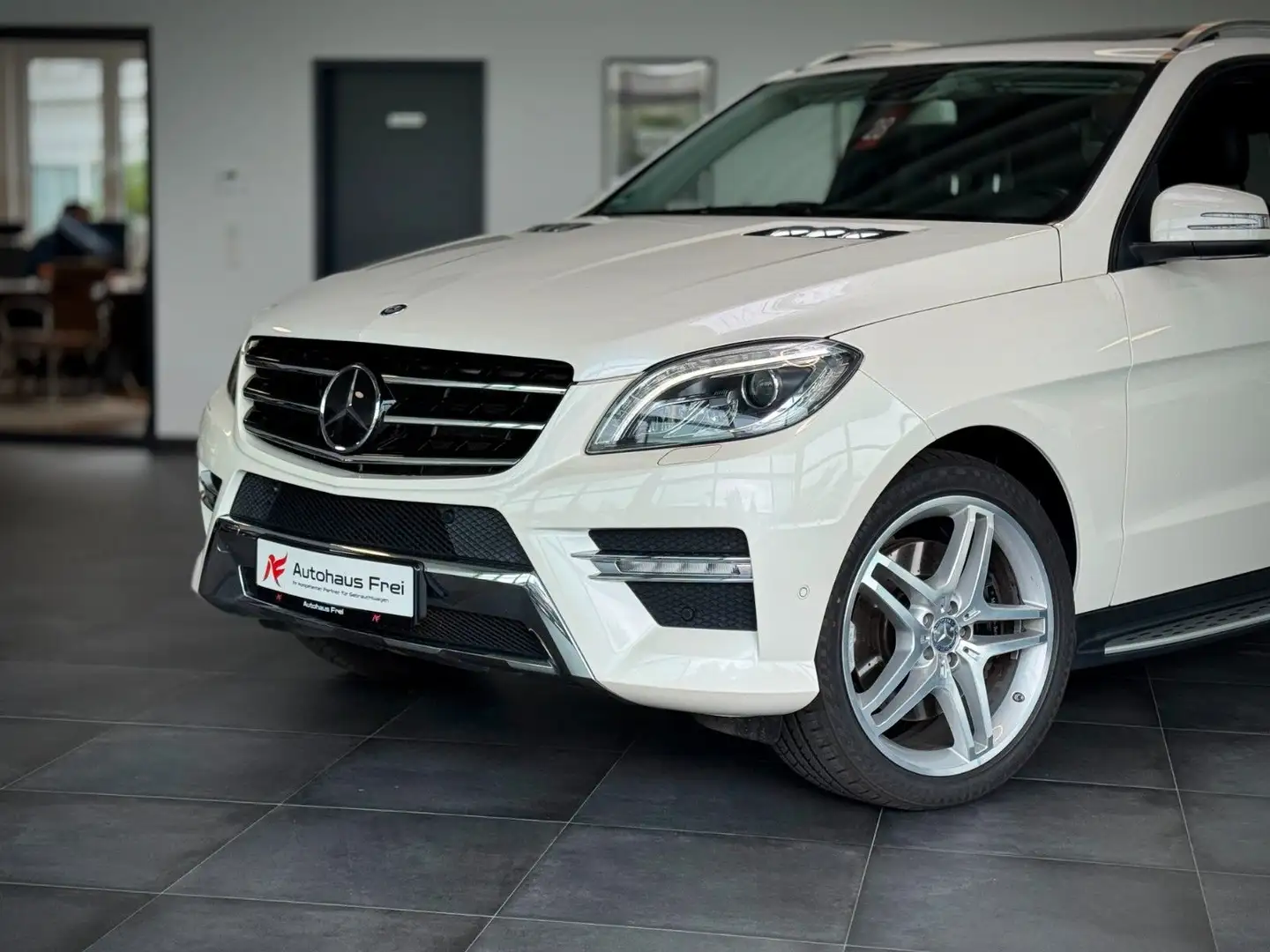 Mercedes-Benz ML 500 AMG *TRAUM*Designo*Distronic+*Memory*AHK* Blanc - 2