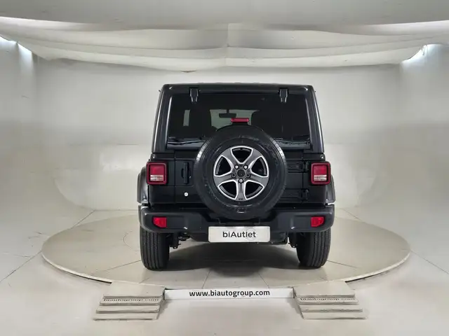 Jeep Wrangler view 3