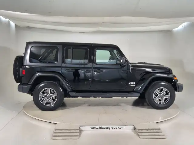 Jeep Wrangler view 5