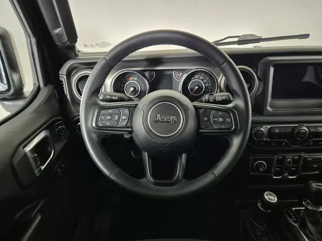 Jeep Wrangler view 9
