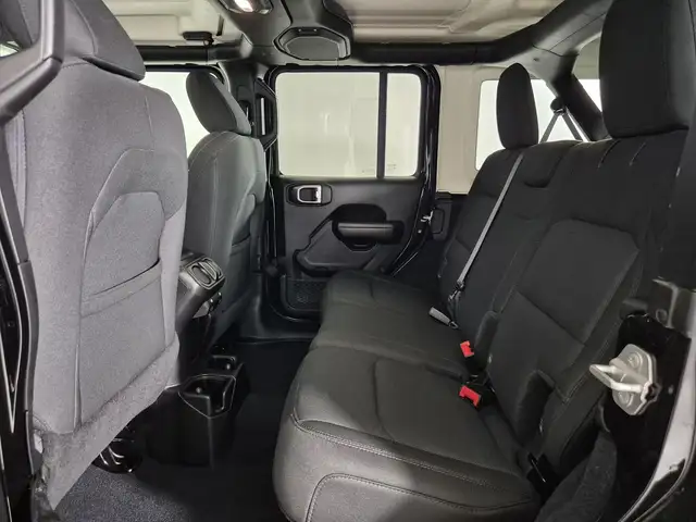 Jeep Wrangler view 7