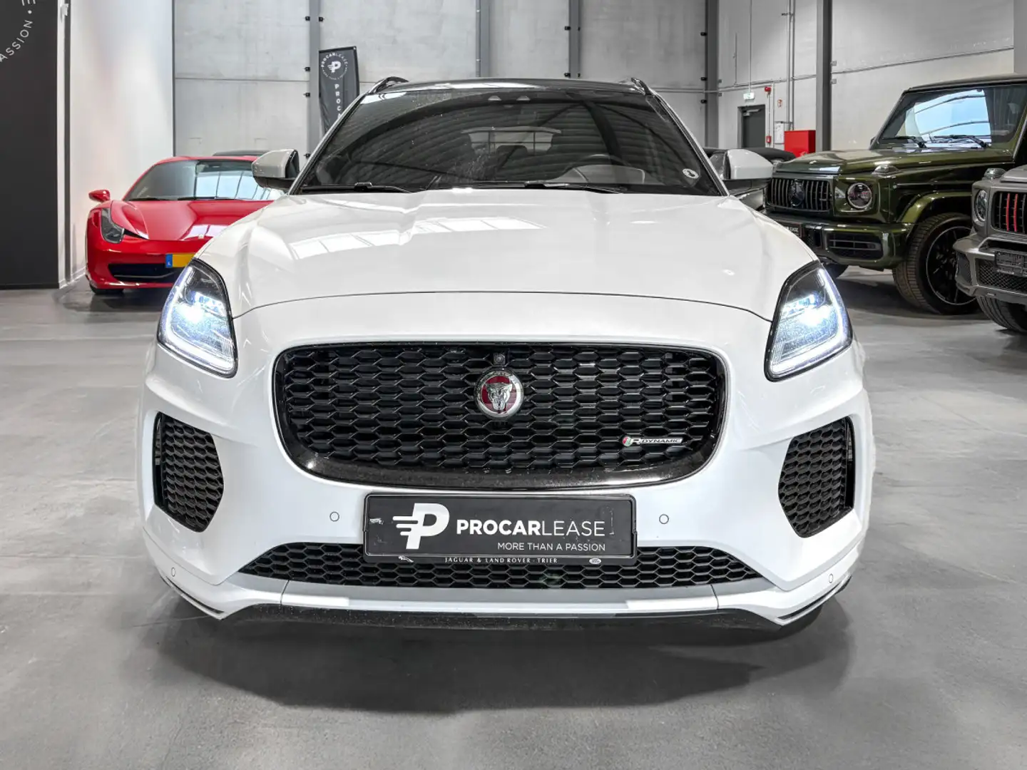 Jaguar E-Pace P240 R-Dynamic HSE AWD / MERIDIAN / PANORAMA / Blanc - 2