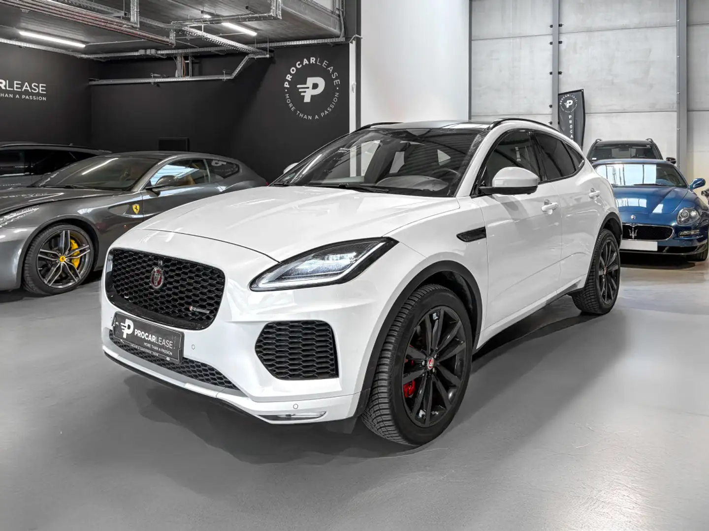Jaguar E-Pace P240 R-Dynamic HSE AWD / MERIDIAN / PANORAMA / Blanc - 1