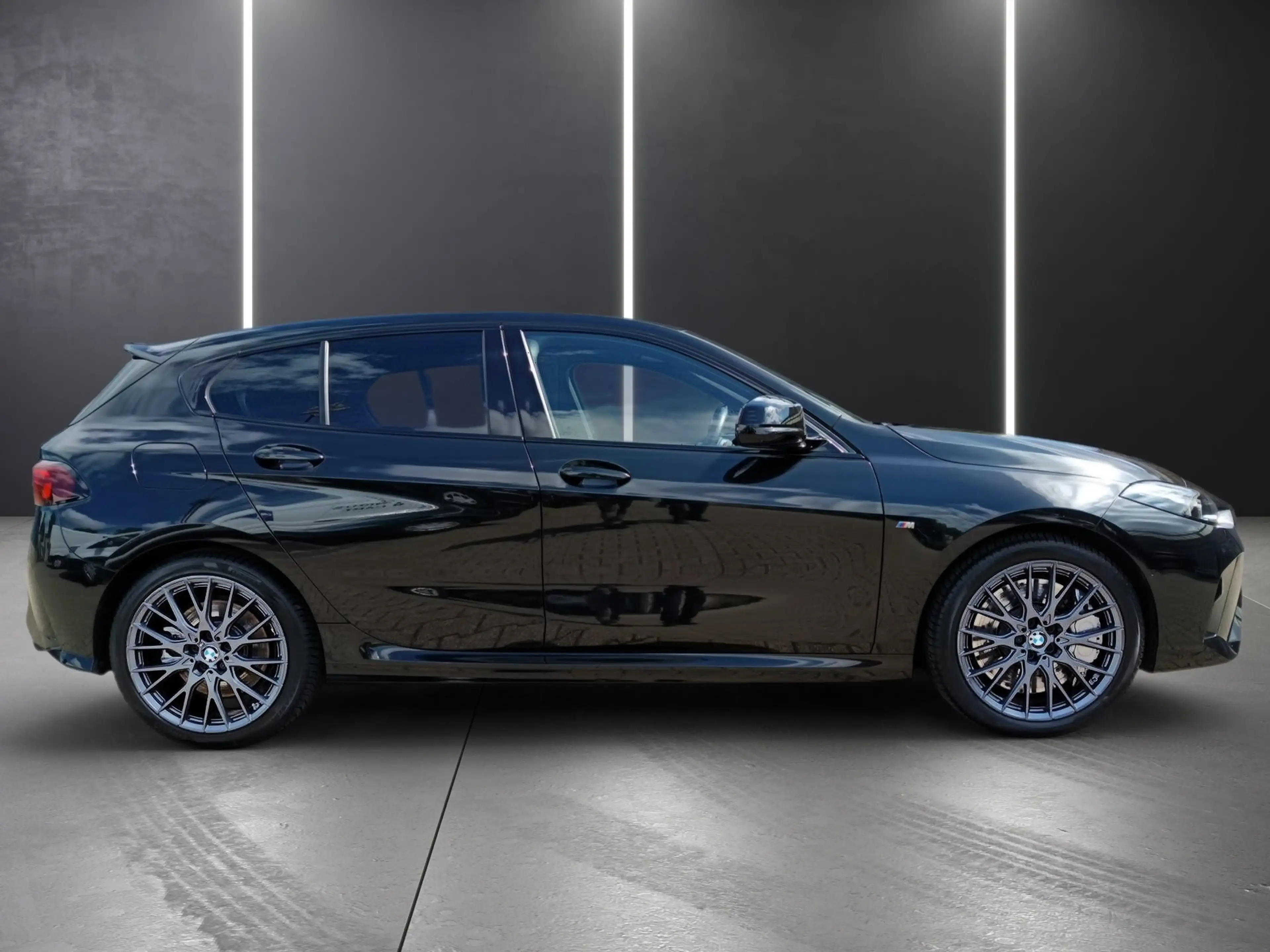 BMW 135 M135 xDrive M SPORT+ICONIC GLOW+HARMAN/KARDON+HEAD — photo 4