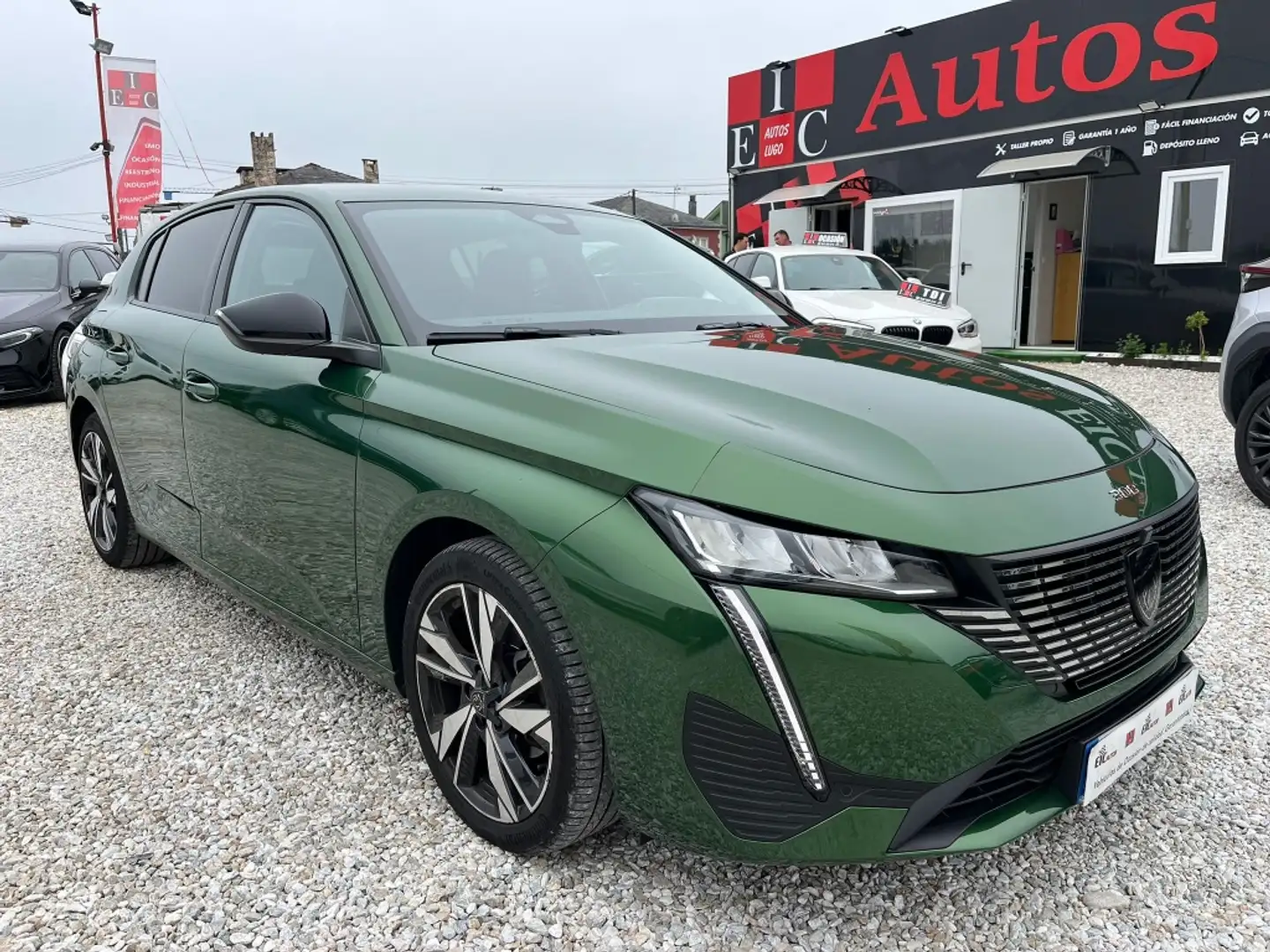 Peugeot 308 1.2 PureTech S&S Allure 130 Vert - 1