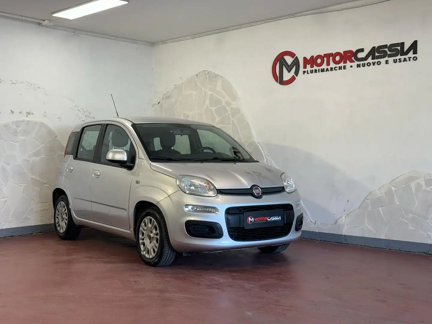 Fiat Panda 1.2 Lounge 69cv Grijs - 1