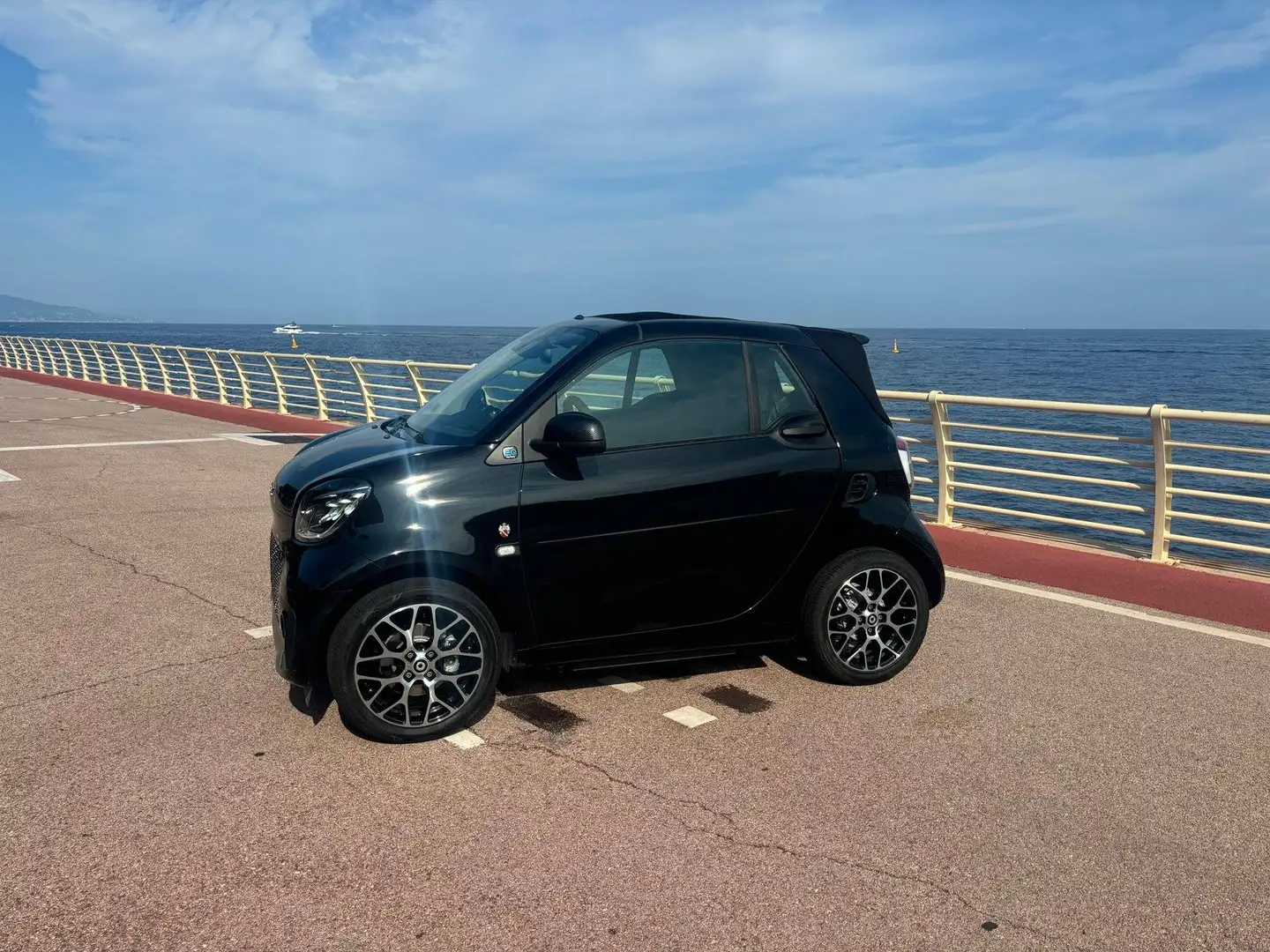 smart forTwo IV EQ 82ch prime Noir - 1