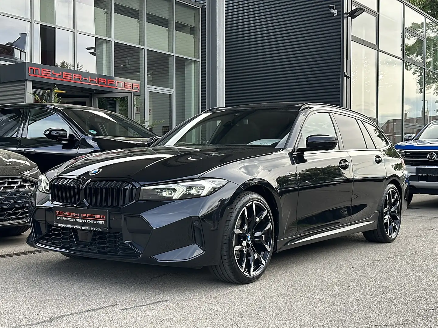 BMW 320 d xDrive Touring M-Paket Aut. Schwarz - 2