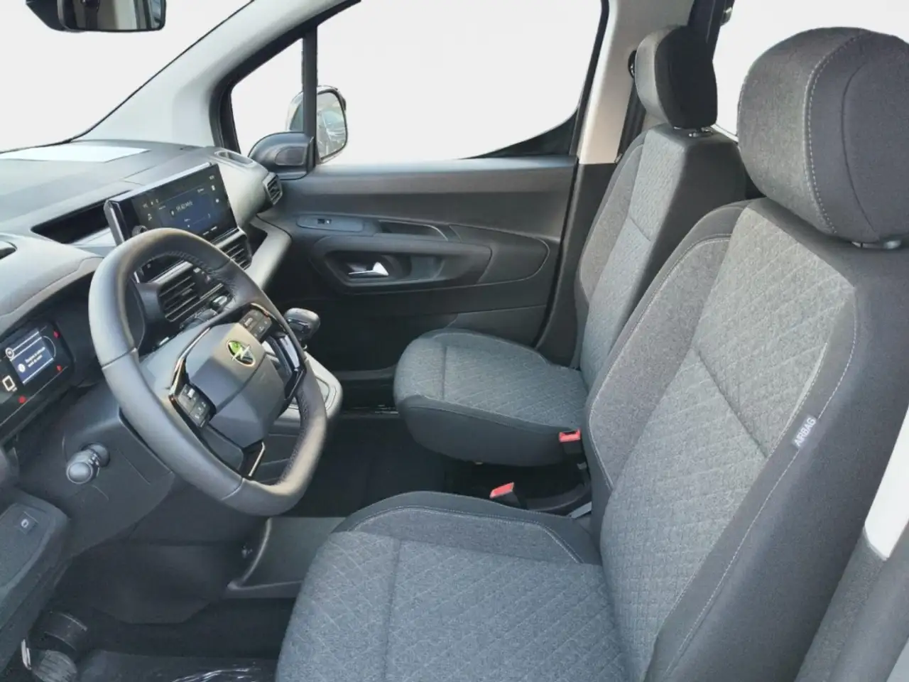 Opel Combo Life 1.5D LED+KLIMA+PDC+CARPLAY 10