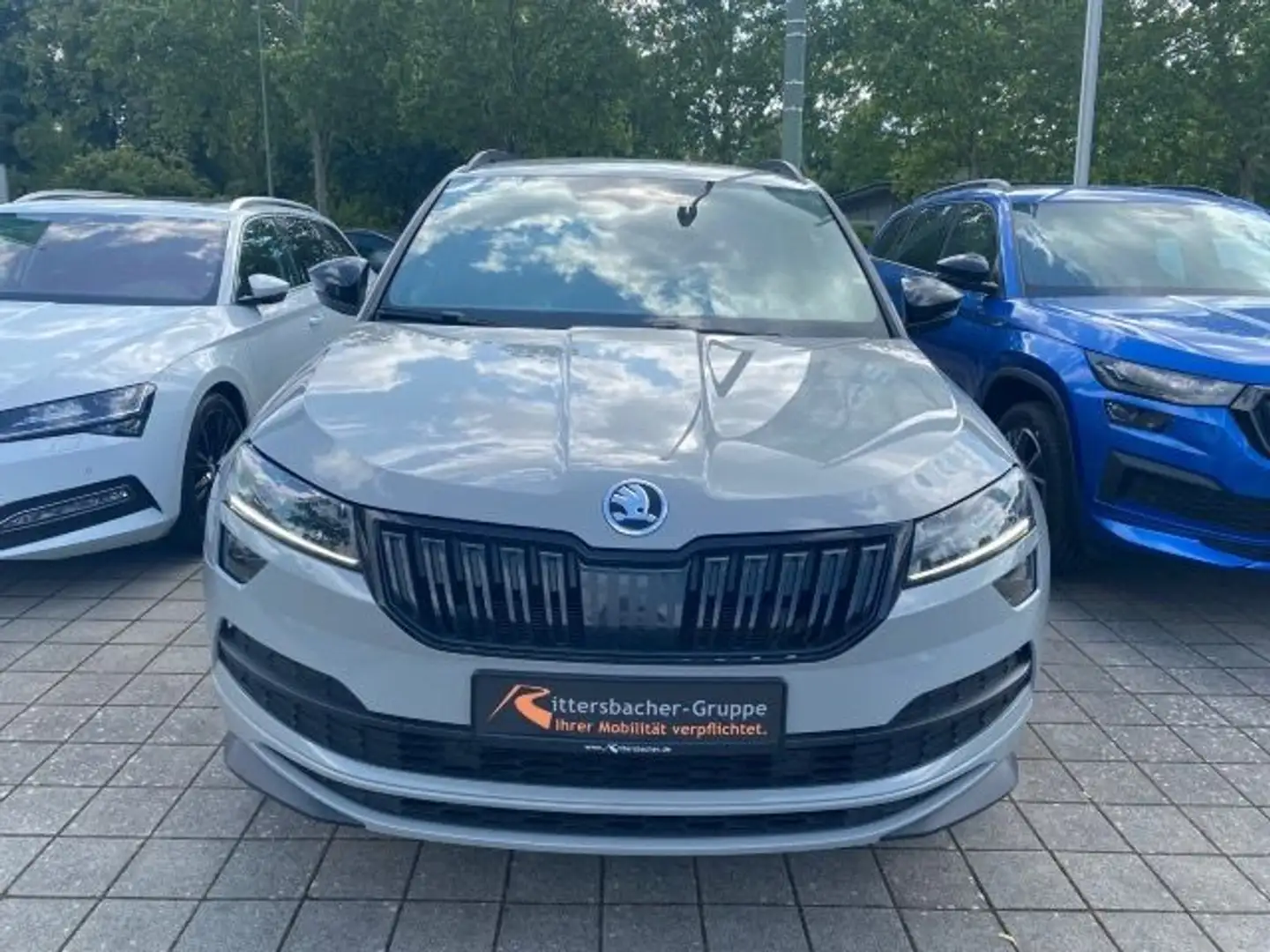 Skoda Karoq 1.5 TSI DSG Sportline AHK beheizb. WSS Kam Grau - 2